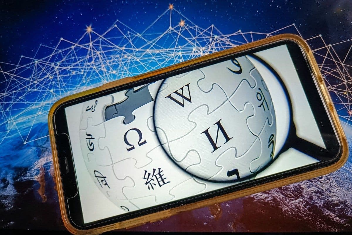 Wikipedia Bans AI-Generated Content in a Landmark Policy Shift