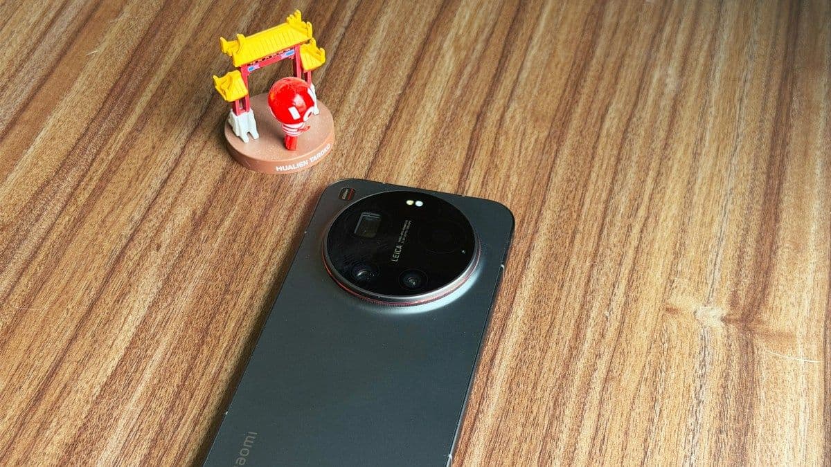 Xiaomi 17 Ultra Review: A Feature-Packed Camera Phone With Fun Photography Add-Ons