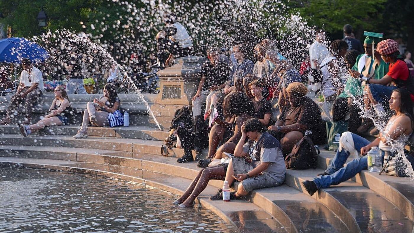 Beat the Heat: Essential Safety Tips for Staying Healthy Outdoors This Summer