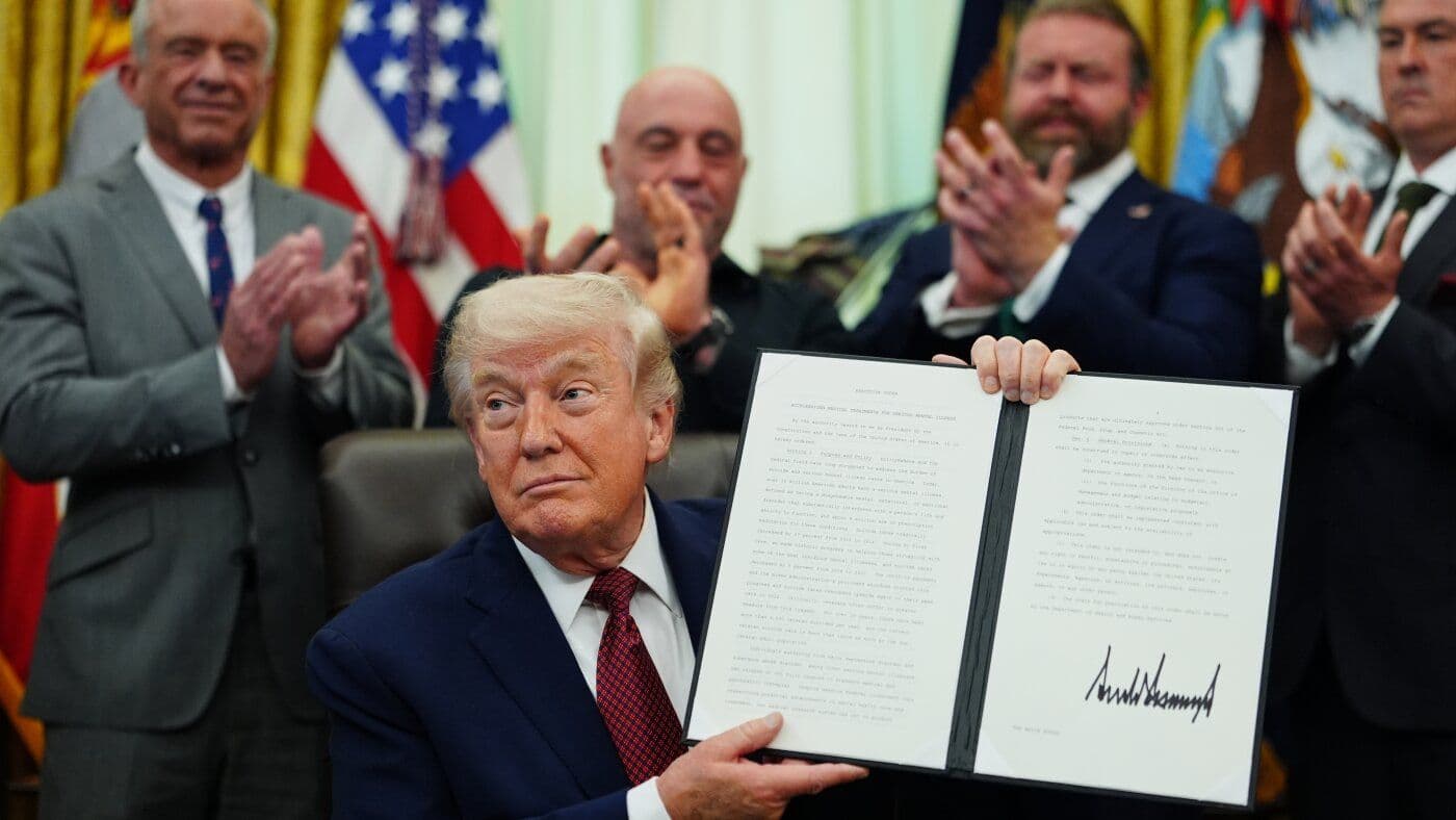 Trump Signs Executive Order Accelerating Psychedelic Drug Approvals for Mental Health Treatment