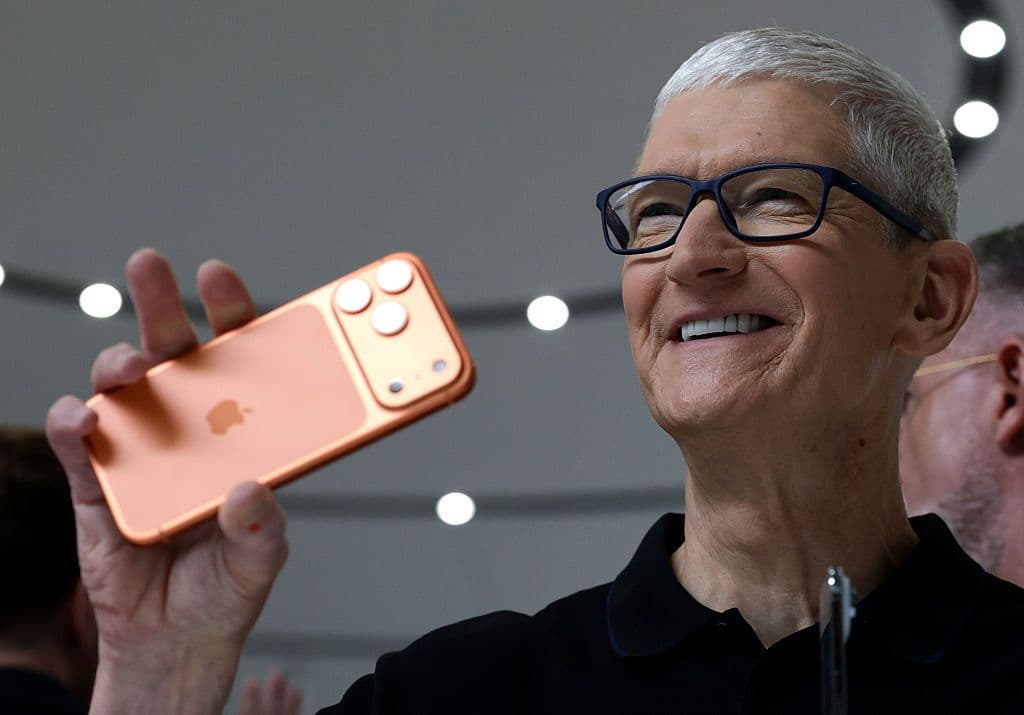 Smarter Without Asking: The Hidden AI Features Transforming Your iPhone in iOS 27