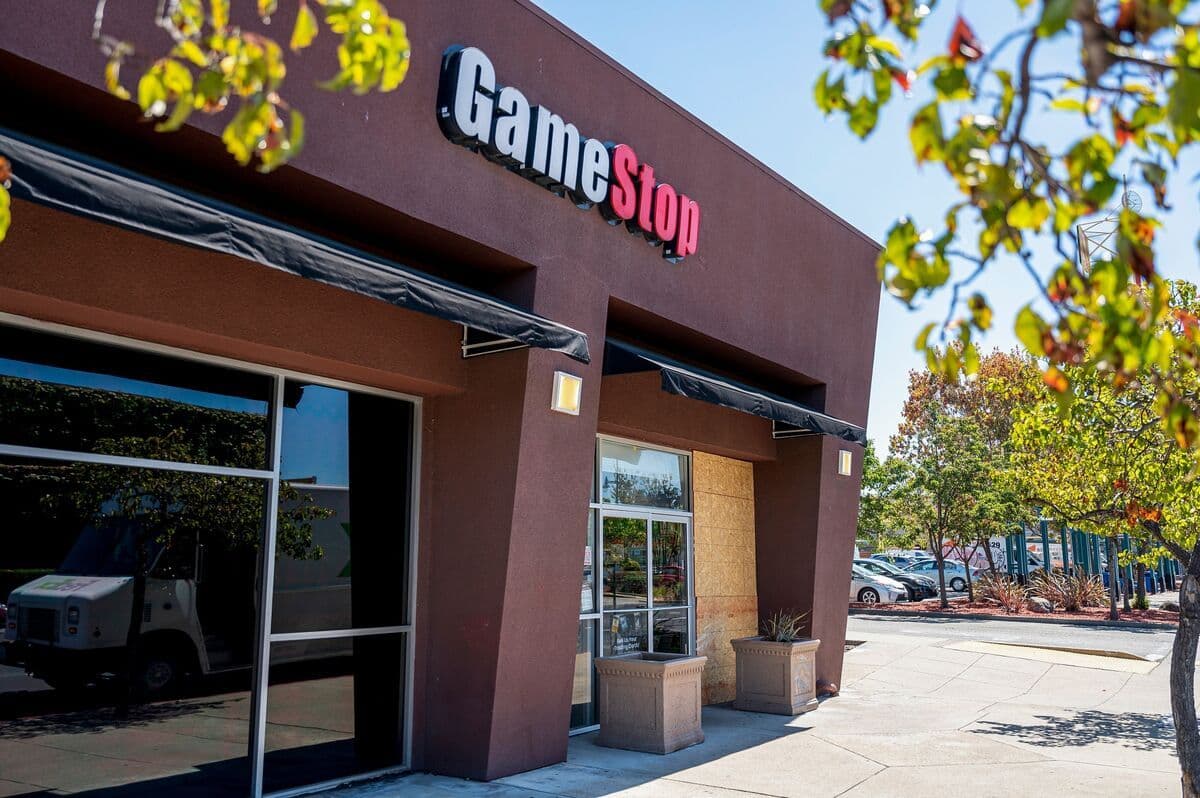 GameStop Makes Audacious $56 Billion Bid to Acquire eBay in Cash-and-Stock Deal