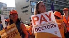England's Resident Doctors Call Off Strikes After Accepting Landmark Pay Deal